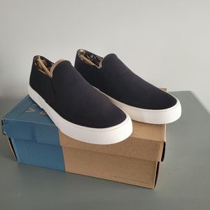 Vionic Groove Slip On Sneakers Size 8